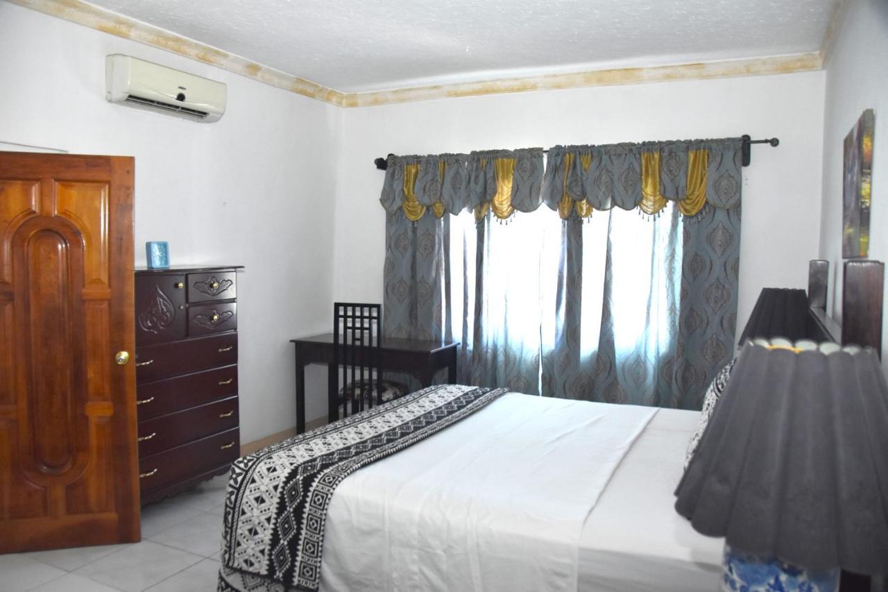 Apartment Embassy Deluxe Kingston